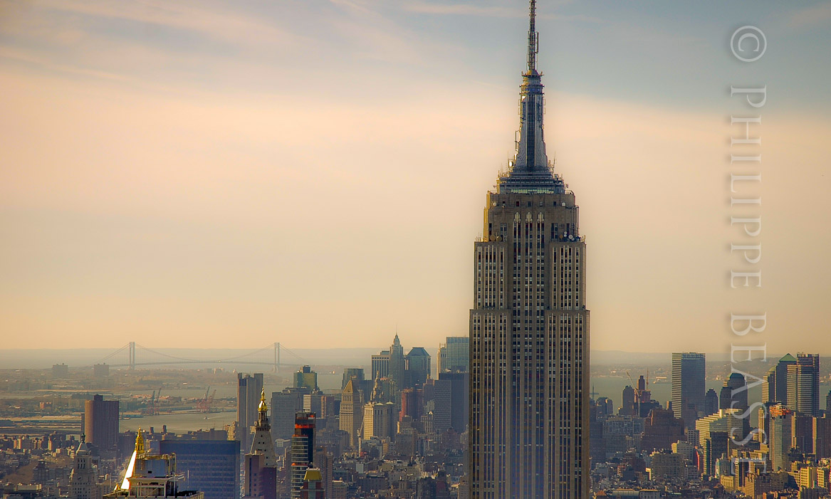 Empire State in gold light ( 82cm x 49,27 cm) 7 ex.