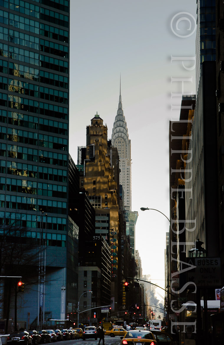 Chrysler and the Doubletree  ( 66cm x 42,95cm ) 30 ex.